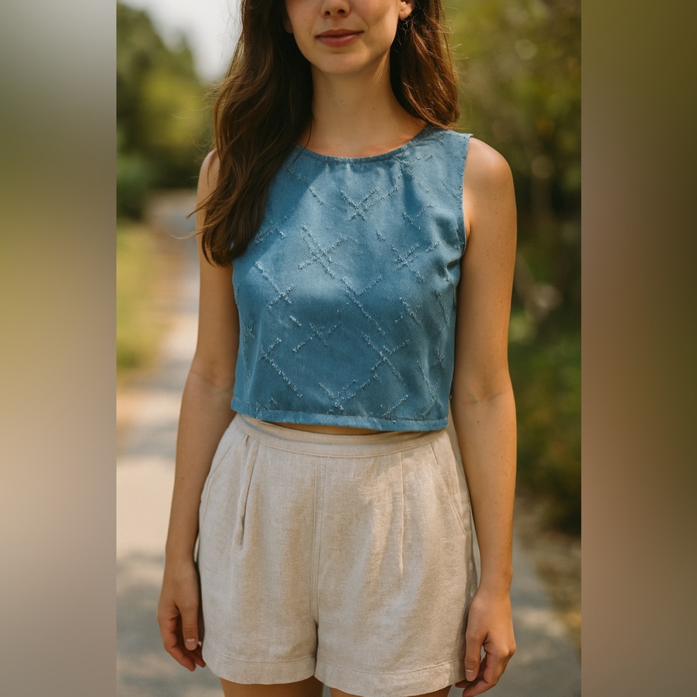 Kirious || Blue Textured Zip-Back Cropped Top